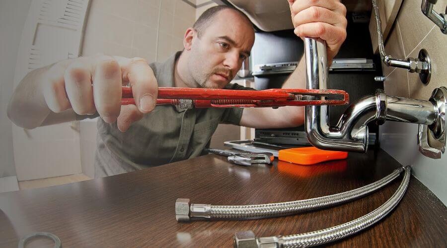 Local tankless water heater installation in Farmersville, IL